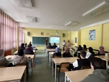 IMG-d4ebe7c03b7c3668f8236cd52a181a92-V
